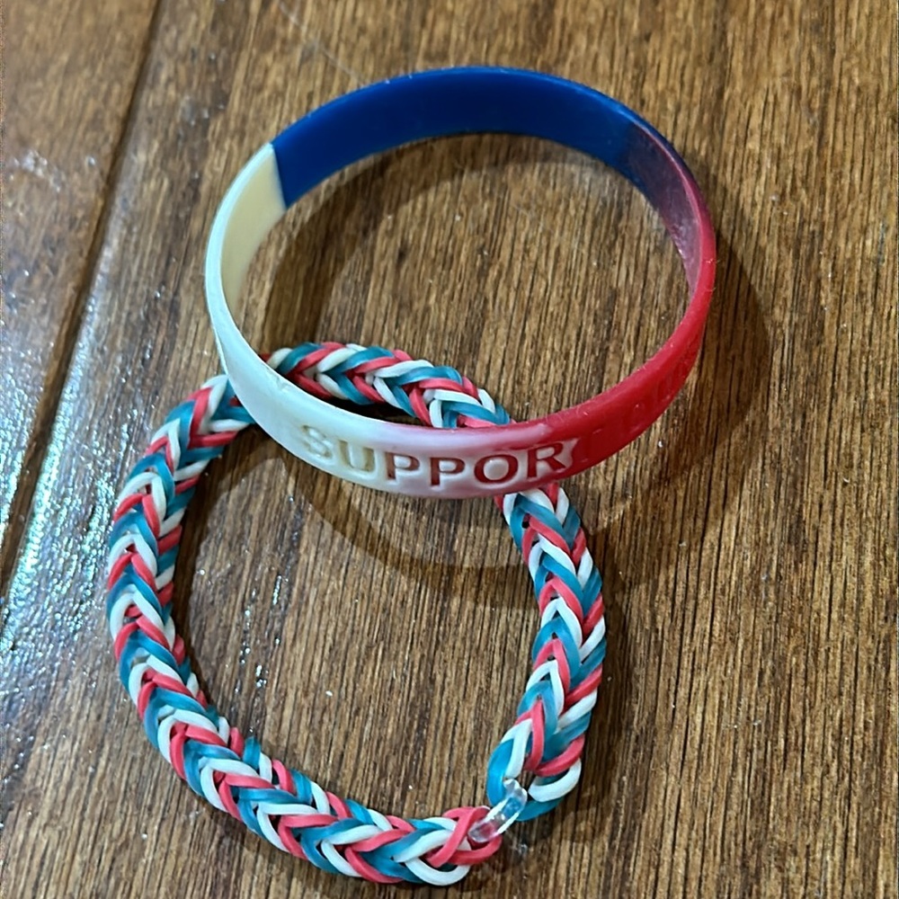 Patriotic friendship bracelet homemade and silicone bracelet bundle